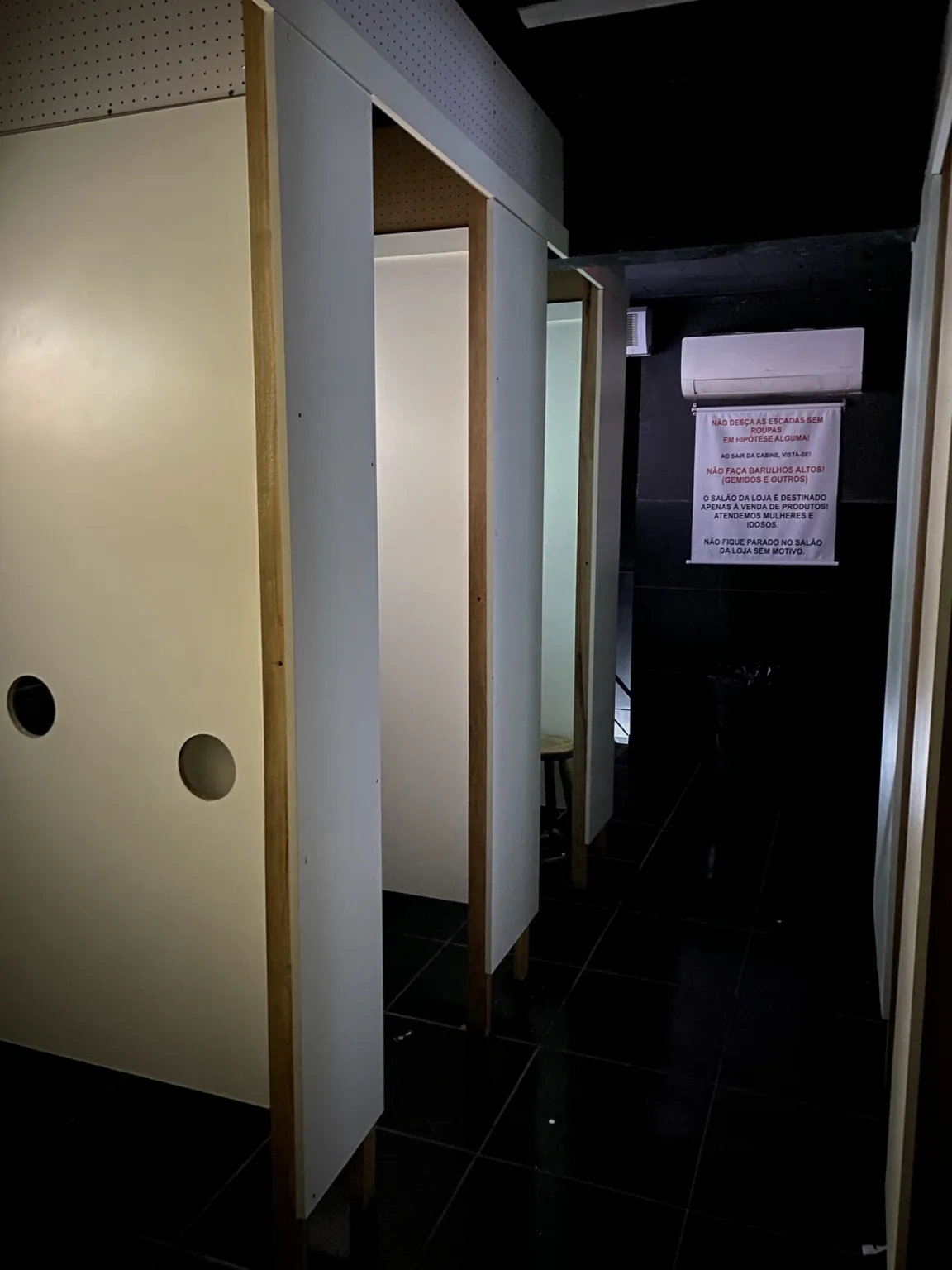 Cabines individuais das Cabines Bangu